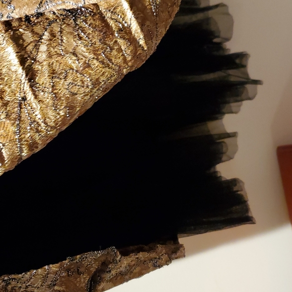 Heavy brocade tulle skirt - Picture 4 of 8